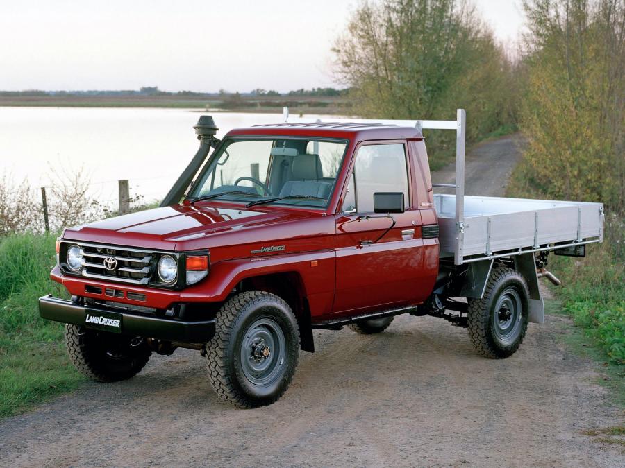  Toyota Land Cruiser 70 Cab Chassis 1999 года  (фото 6 из 7)